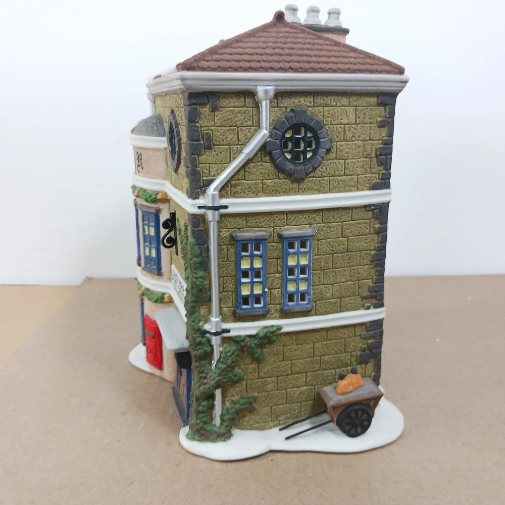 Dept 56 Dickens Village Kings Road Post Office 5801-7 Porcelain Christmas House